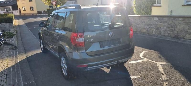 Gebraucht Skoda Yeti Active 110 PS (80 kW) 2016 Grün SUV