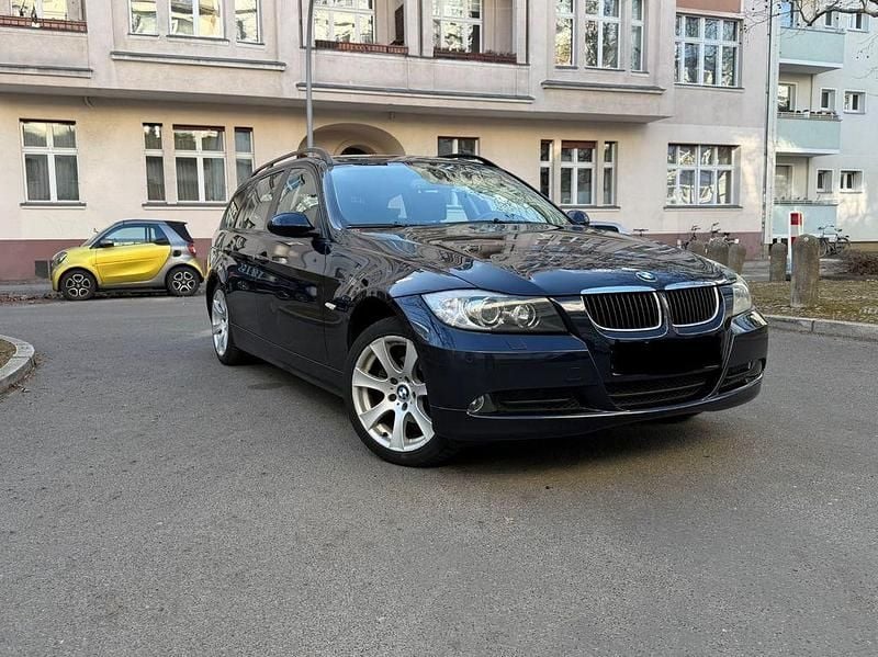 Gebraucht BMW 320 150 PS (110 kW) 2006 Blau Kombi