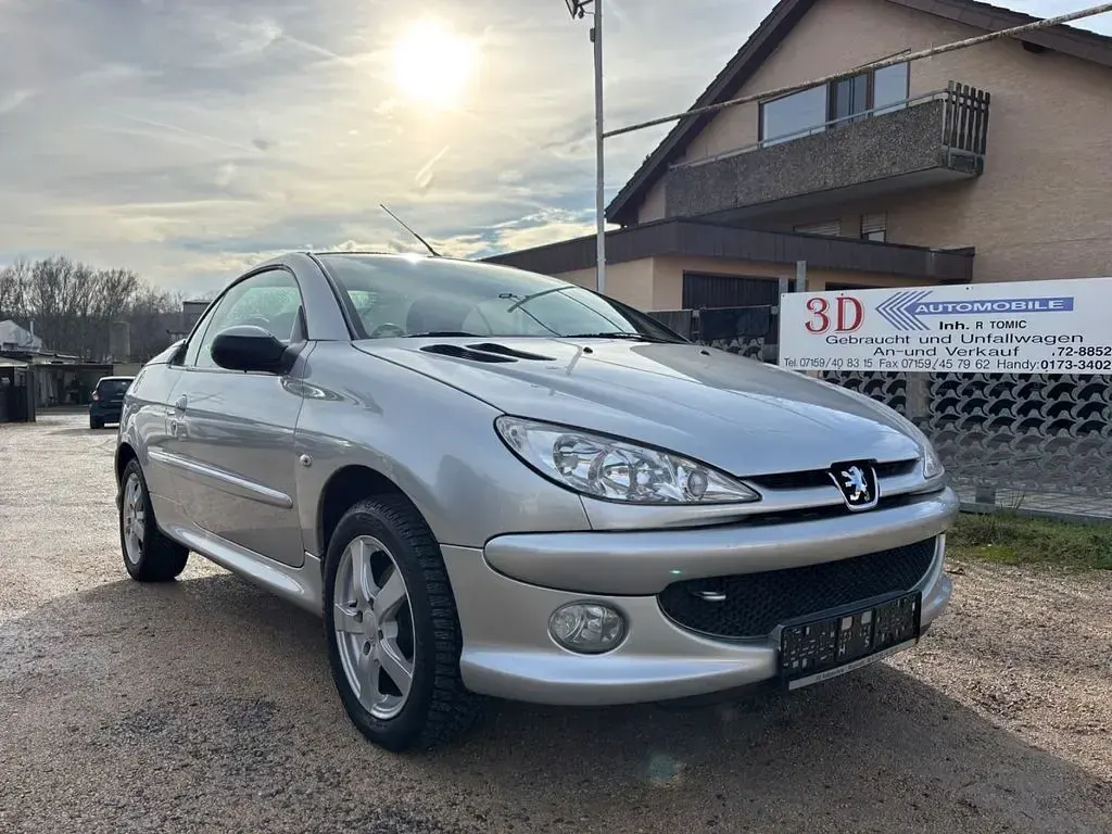 Gebraucht Peugeot 206 CC 109 PS (80 kW) 2005 Silber Cabrio