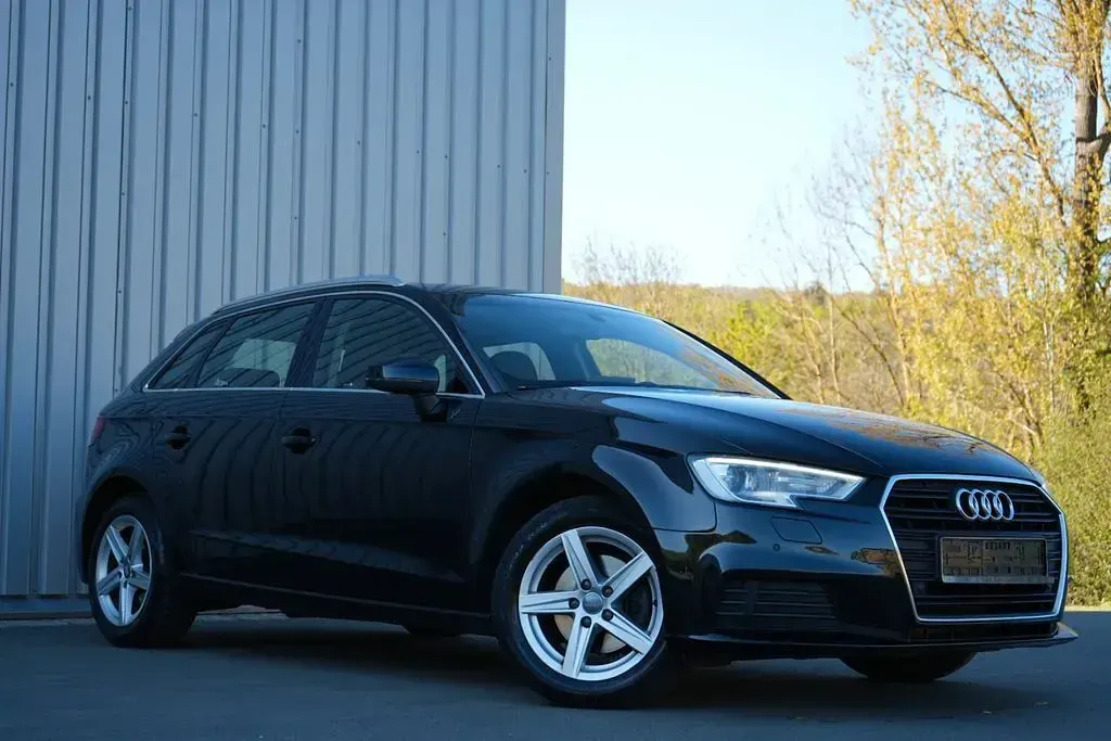 Gebraucht Audi A3 Comfort 150 PS (110 kW) 2017 Schwarz Limousine