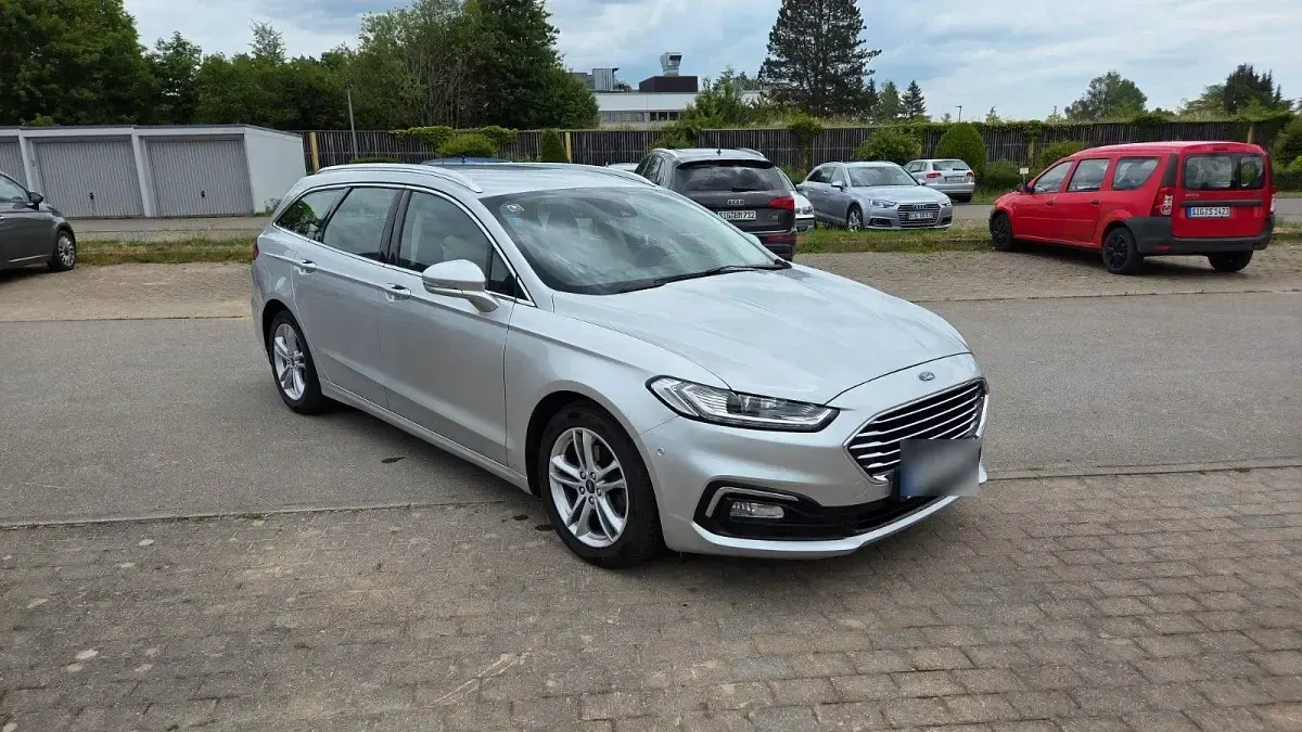 Gebraucht Ford Mondeo Titanium 150 PS (110 kW) 2019 Silber Kombi