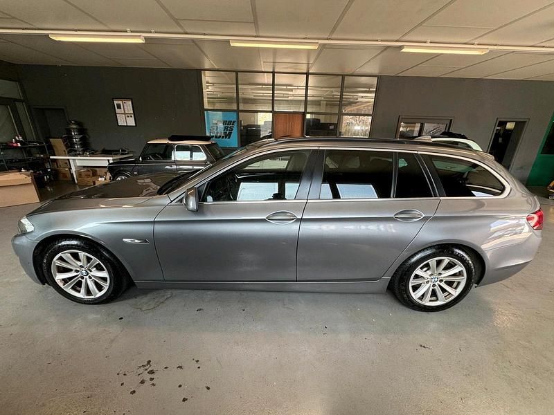 Gebraucht BMW 520 184 PS (135 kW) 2011 Grau Kombi