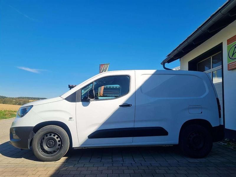 Gebraucht Opel Combo Edition 102 PS (75 kW) 2023 Casabl/arctic/eisweiss/kaolin Van / Kleinbus