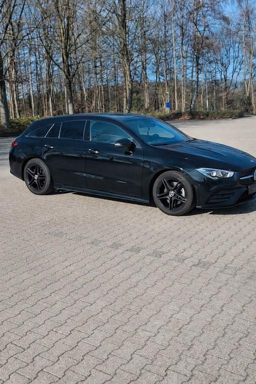 Gebraucht Mercedes CLA250 Shooting Brake AMG 224 PS (164 kW) 2022 Schwarz Kombi