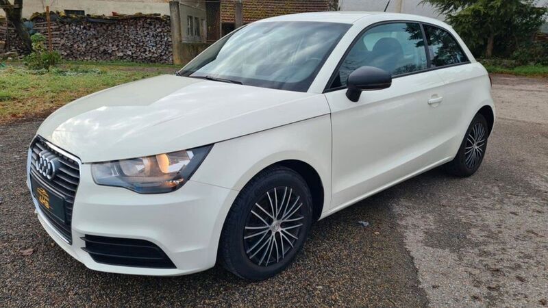 Weiß Gebraucht 2012 Audi A1 Attraction Kleinwagen | 4.450 € (Guter Preis) - Bild 1/4