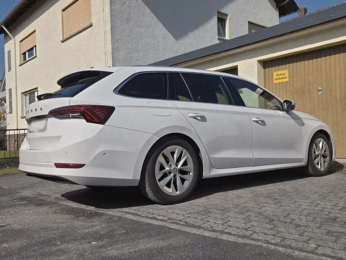 Gebraucht Skoda Octavia First Edition 150 PS (110 kW) 2020 Weiß Limousine