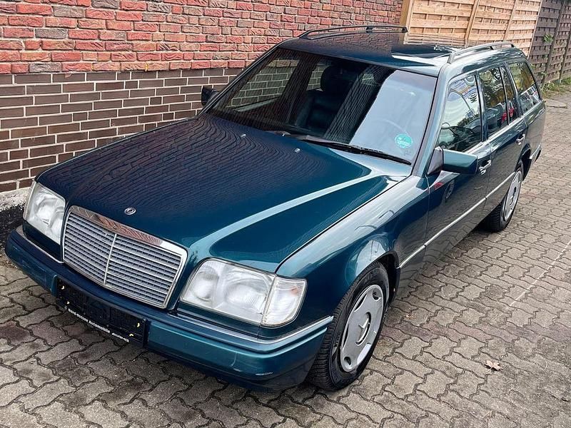 Gebraucht Mercedes E280 193 PS (141 kW) 1998 Grün Kombi