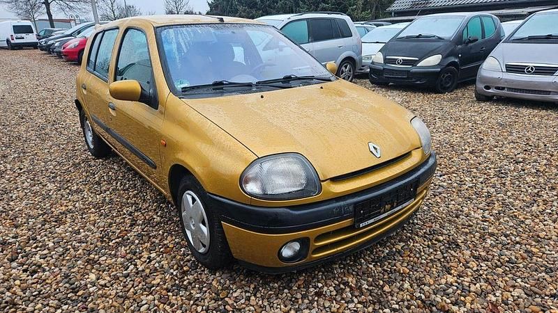Gebraucht Renault Clio II 75 PS (55 kW) 1998 Gold Limousine