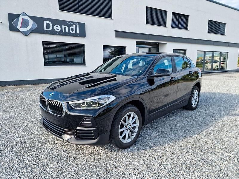 Schwarz 2 Gebraucht 2021 BMW X2 Advantage SUV | 17.400 € (Guter Preis) - Bild 1/4