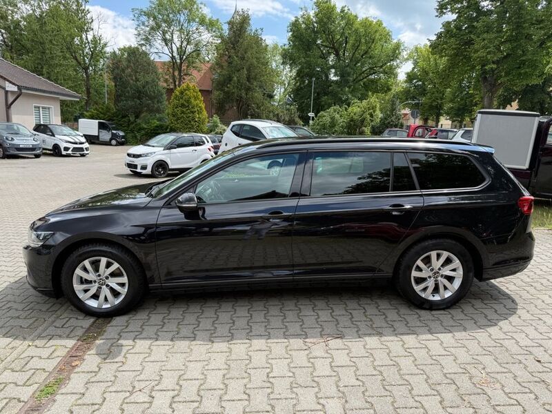 Gebraucht VW Passat Conceptline 150 PS (110 kW) 2021 Schwarz Kombi