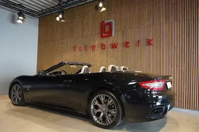 Gebraucht Maserati GranCabrio 460 PS (338 kW) 2019 Schwarz Cabrio