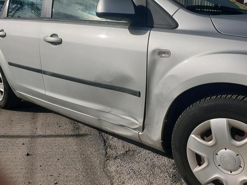 Gebraucht Ford Focus 2007 Grau Kombi