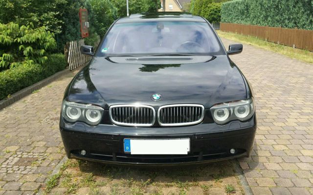 Gebraucht BMW 745 453 PS (333 kW) 2004 Schwarz metallic Limousine