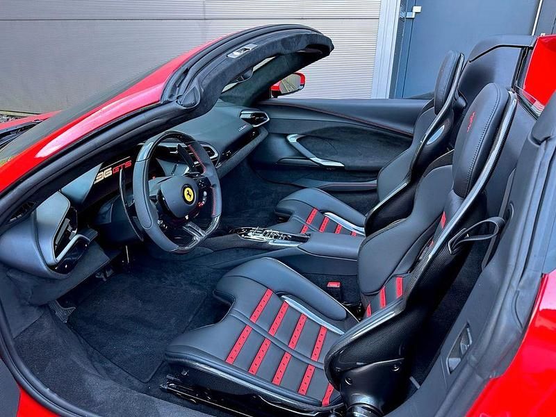 Neu Ferrari 296 829 PS (609 kW) 2025 Rot Cabrio
