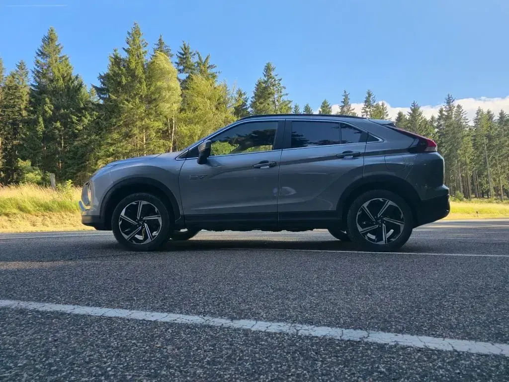 Gebraucht Mitsubishi Eclipse Cross Plus 188 PS (138 kW) 2021 Grau SUV
