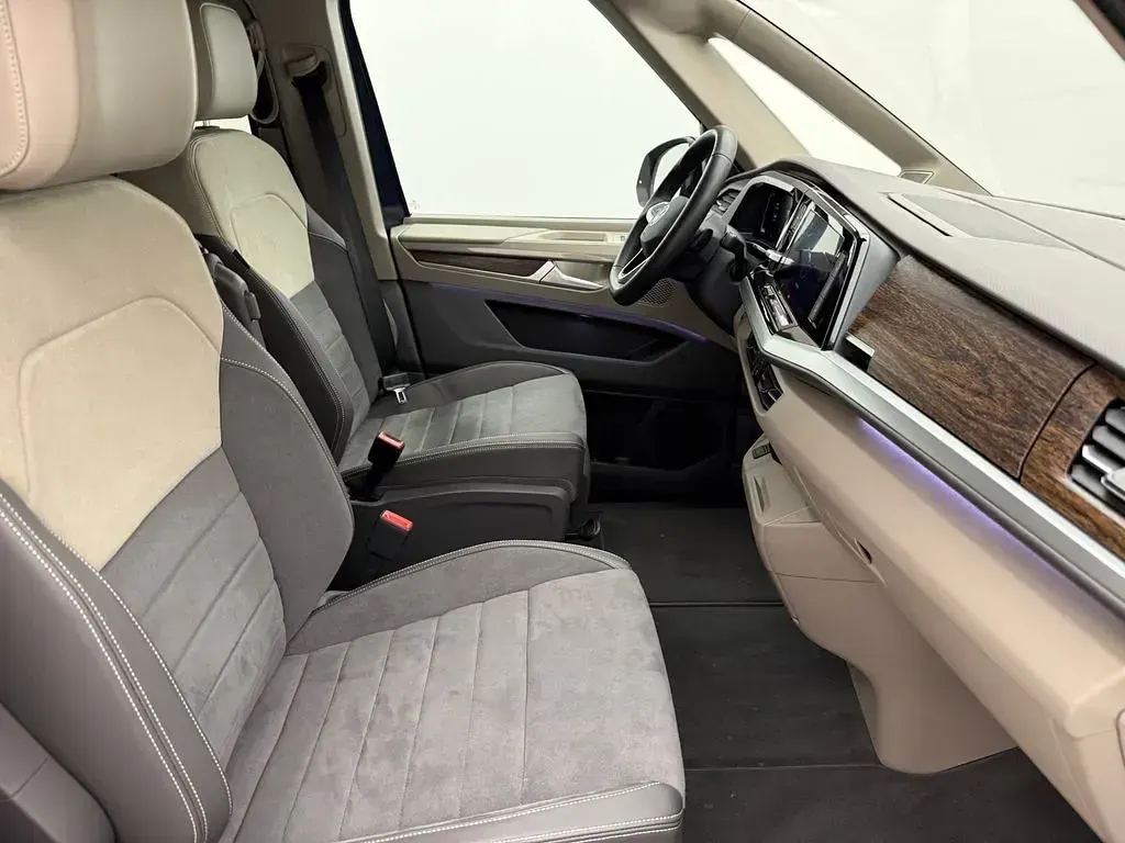 Gebraucht VW Multivan Style 177 PS (130 kW) 2025 Blau Van / Kleinbus