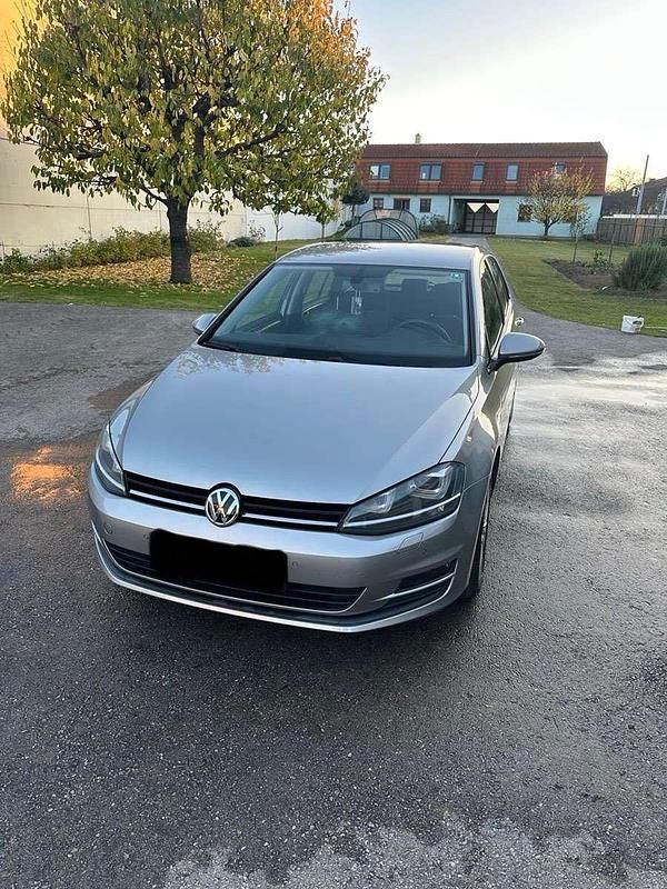 Gebraucht VW Golf VII 105 PS (77 kW) 2014 Silber Limousine