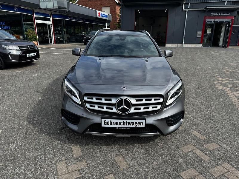Gebraucht Mercedes GLA180 AMG line 122 PS (89 kW) 2019 Grau SUV