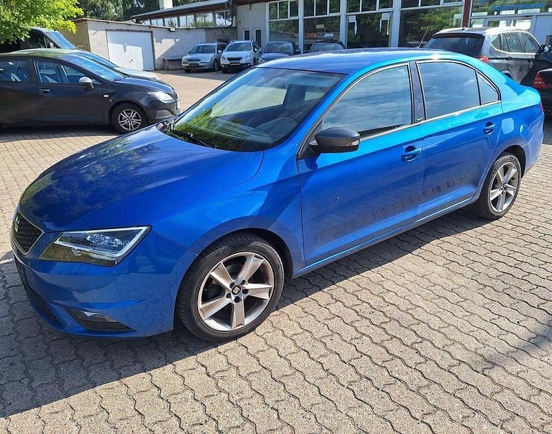Gebraucht Seat Toledo CONNECT 90 PS (66 kW) 2015 Blau Limousine
