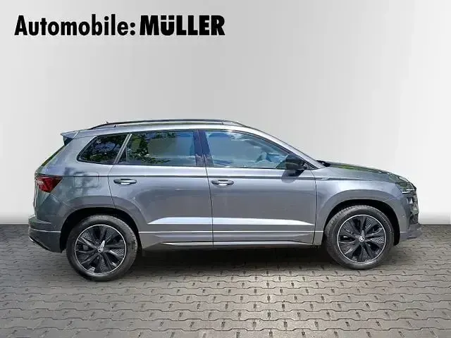 Gebraucht Skoda Karoq SportLine 190 PS (139 kW) 2023 Graphitegrau metallic SUV