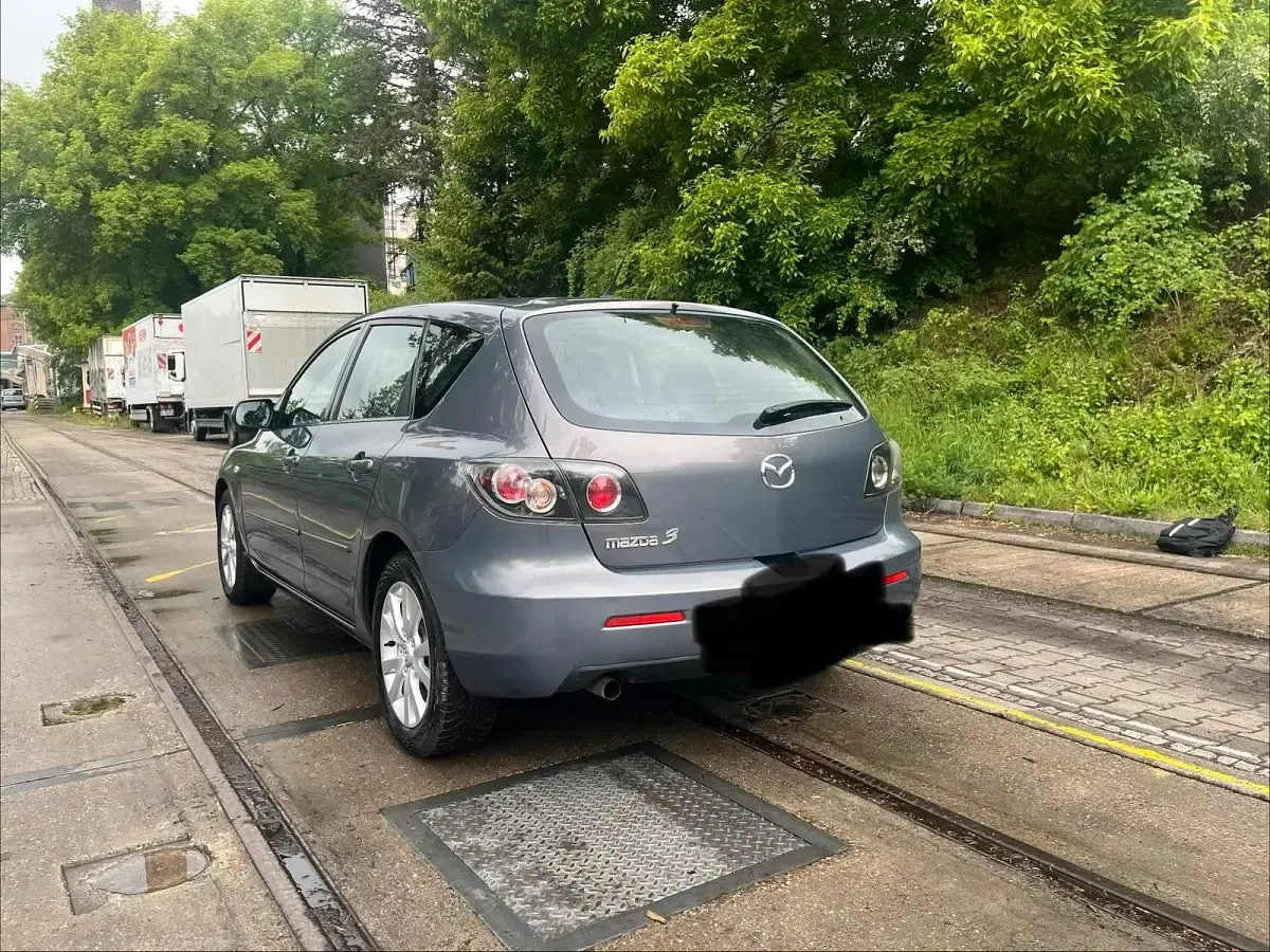 Używany Mazda 3 105 KM (77 kW) 2007 Sedan/Limuzyna