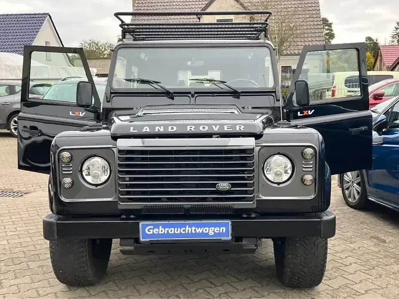 Gebraucht Land Rover Defender 122 PS (89 kW) 2014 Schwarz (metallic) SUV