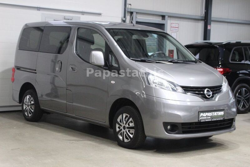 Grau Gebraucht 2016 Nissan Evalia Tekna Van / Kleinbus | 12.990 € (Guter Preis) - Bild 1/4