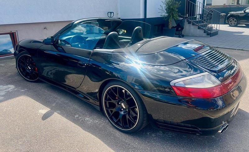 Schwarz Gebraucht 2004 Porsche 911 Carrera 4S Cabriolet Cabrio | 49.500 € (Superpreis) - Bild 1/4
