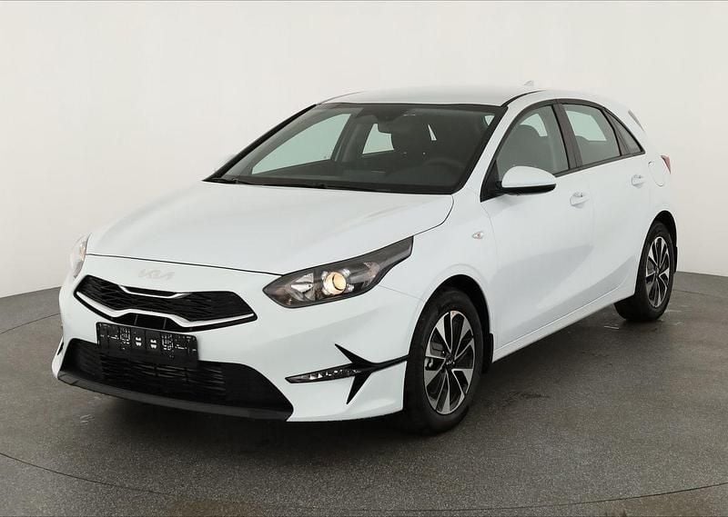 Carraraweiß Neu 2025 Kia Ceed | 21.495 € (Guter Preis) - Bild 1/4