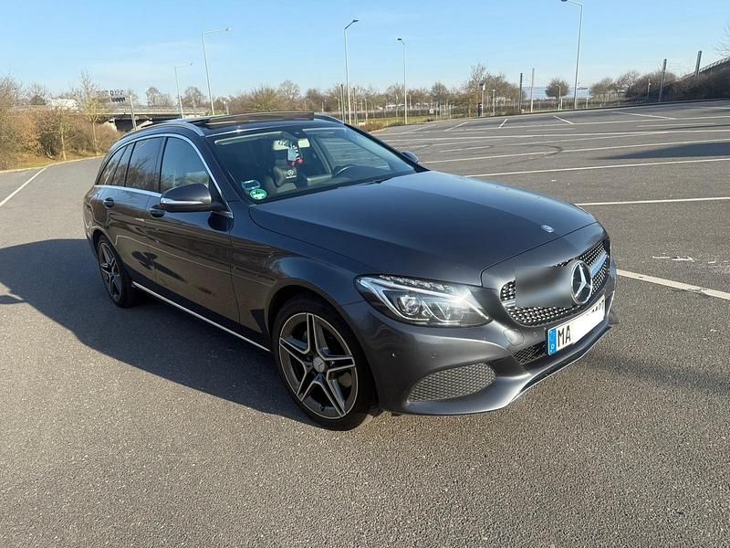Gebraucht Mercedes 220 170 PS (125 kW) 2014 Grau Kombi