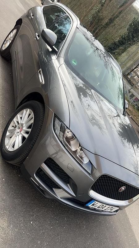 Gebraucht Jaguar F-Pace 132 PS (97 kW) 2017 Grau SUV