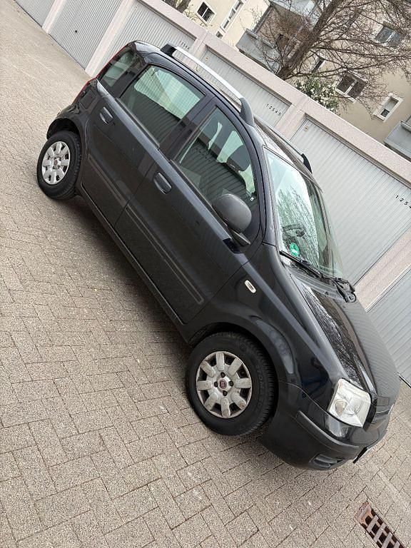 Gebraucht Fiat Panda 95 PS (69 kW) 2010 Schwarz Kleinwagen