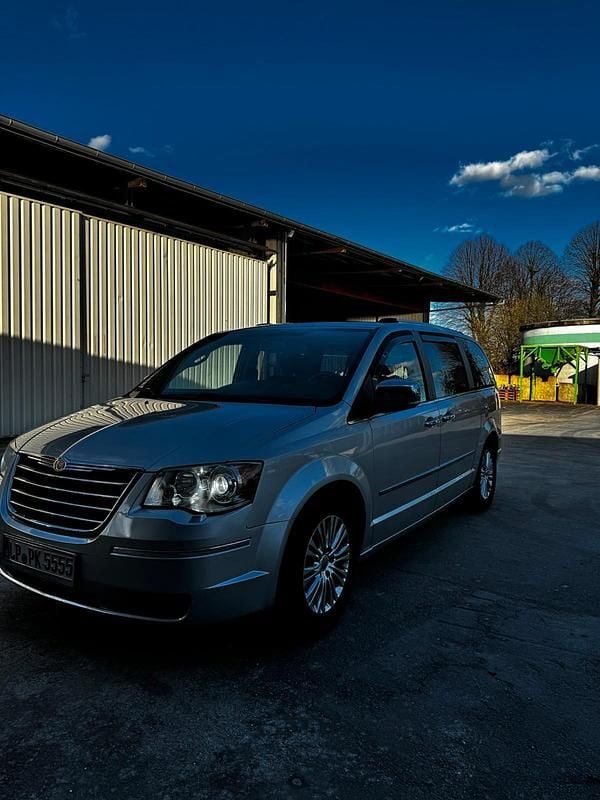 Gebraucht Chrysler Grand Voyager 163 PS (119 kW) 2009 Silber Van / Kleinbus