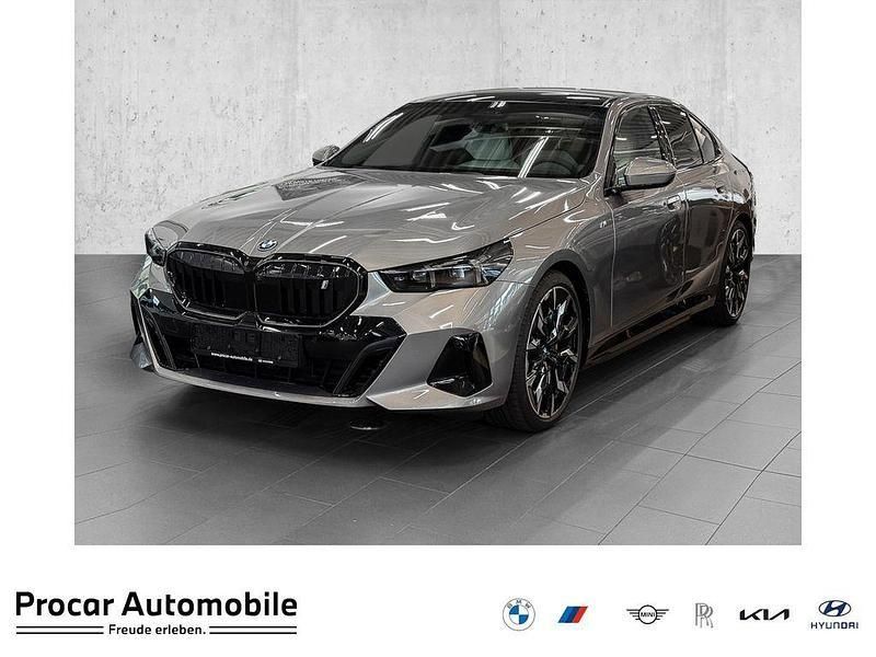Grau Neu 2025 BMW i5 M Sport Limousine | 75.899 € (Teuer) - Bild 1/4