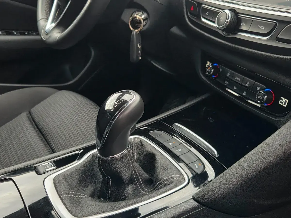 Gebraucht Opel Insignia 174 PS (127 kW) 2022 Schwarz Kombi