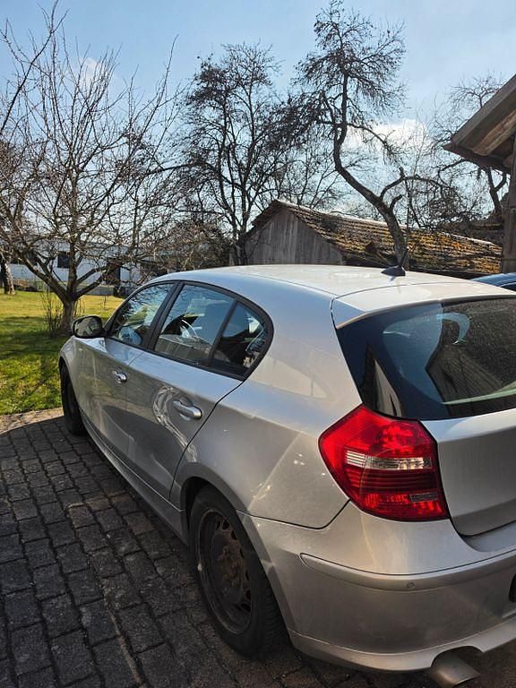 Gebraucht BMW 120 177 PS (130 kW) 2010 Silber Kleinwagen