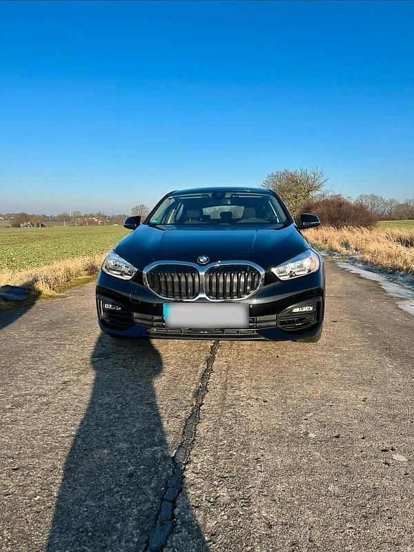Gebraucht BMW 118 Advantage 140 PS (102 kW) 2020 Schwarz Kleinwagen