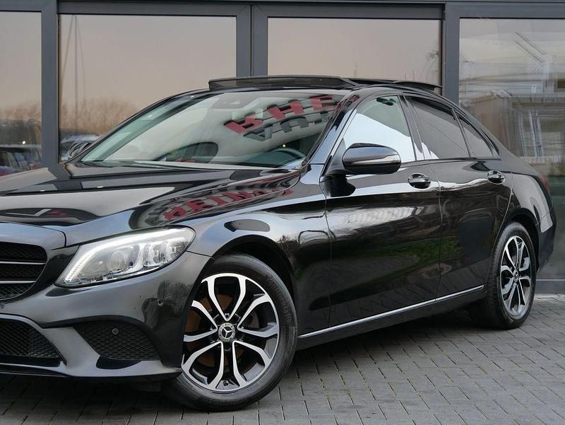 Gebraucht Mercedes C180 Avantgarde 156 PS (114 kW) 2019 Obsidianschwarz  metalliclack Limousine