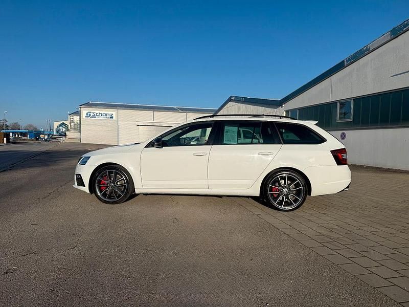 Gebraucht Skoda Octavia RS 245 PS (180 kW) 2020 Moon white pereffekt Kombi