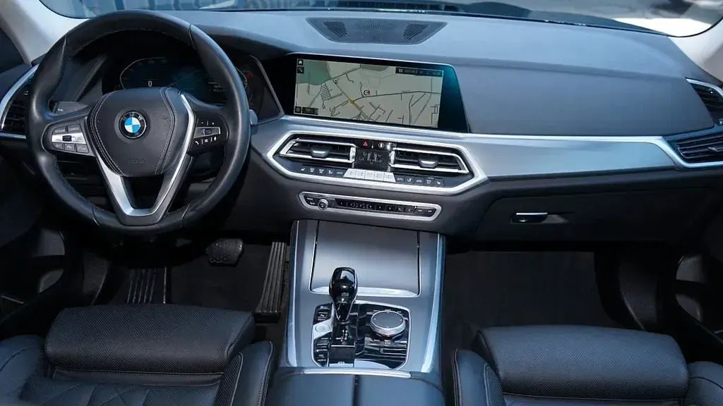 Gebraucht BMW X5 Sport Line 231 PS (169 kW) 2023 Schwarz SUV