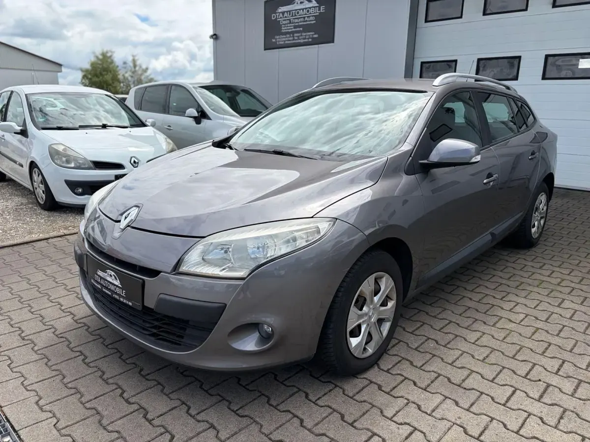 Usata Renault Mégane GrandTour Expression 106 CV (77 kW) 2010 Grigio Station wagon