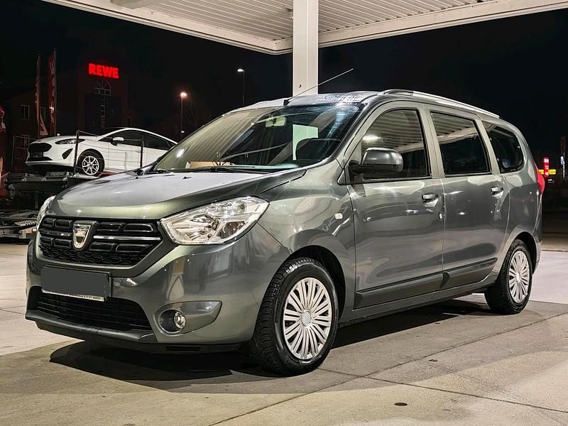 Grau Gebraucht 2018 Dacia Lodgy Van / Kleinbus | 8.200 € (Etwas zu teuer) - Bild 1/4