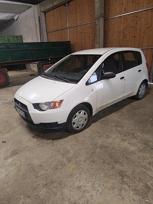 Weiß Gebraucht 2009 Mitsubishi Colt Kleinwagen | 1.999 € (Guter Preis) - Bild 1/4