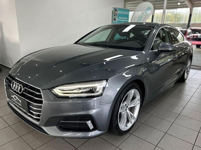 Grau Gebraucht 2019 Audi A5 Sportback Sport Limousine | 29.990 € (Fairer Preis) - Bild 1/4