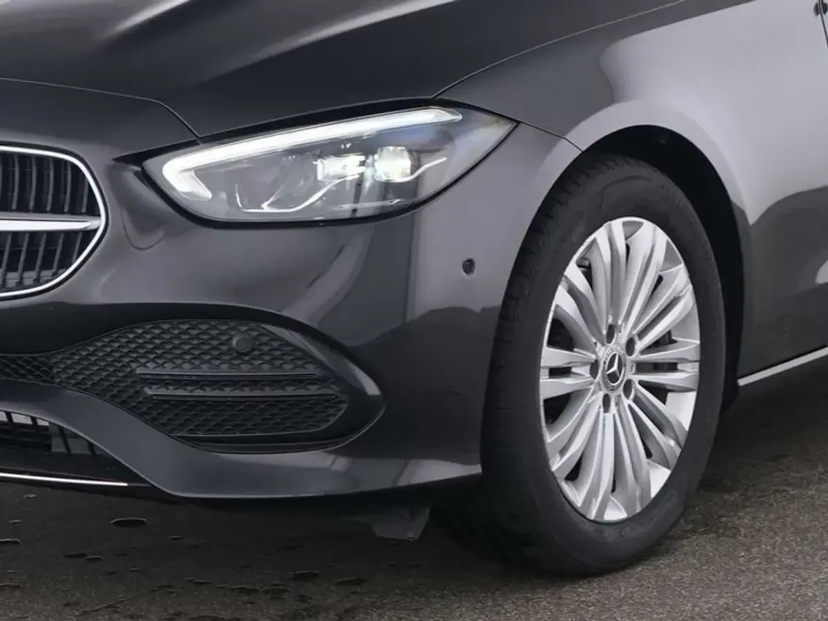 Gebraucht Mercedes C180 Avantgarde 170 PS (125 kW) 2025 Grau Limousine