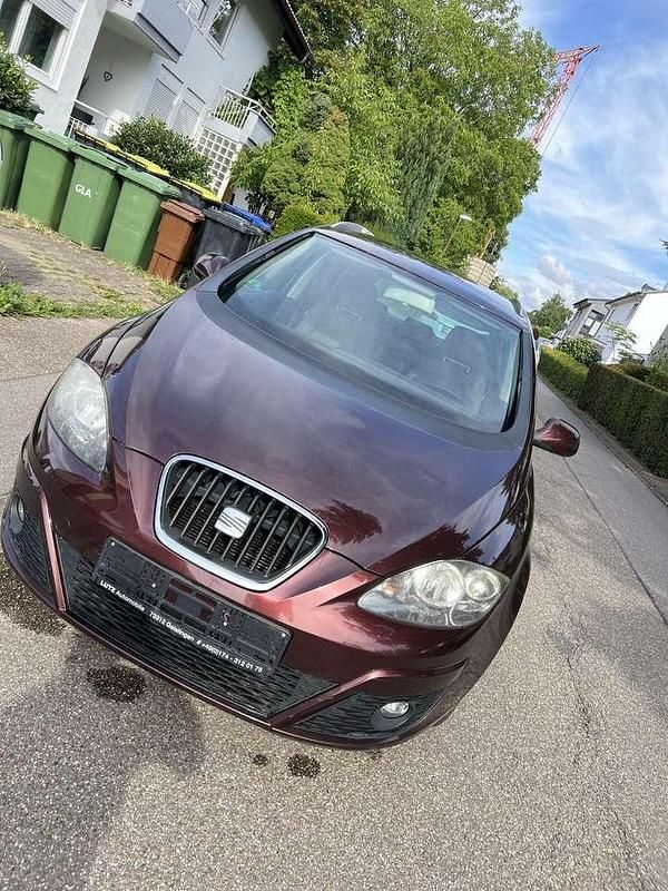 Gebraucht Seat Altea Comfort 125 PS (91 kW) 2009 Braun Kombi