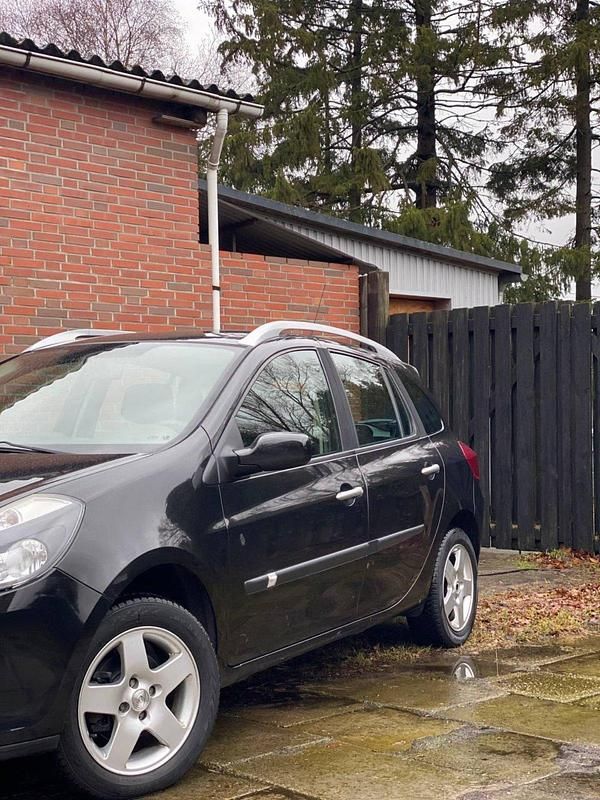 Gebraucht Renault Clio III 101 PS (74 kW) 2008 Schwarz Kleinwagen