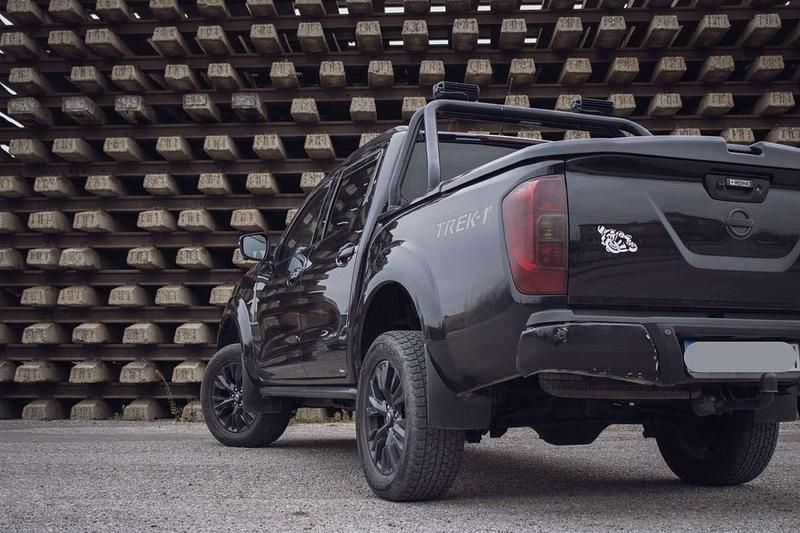 Gebraucht Nissan Navara N-Connecta 190 PS (139 kW) 2017 Schwarz Pickup