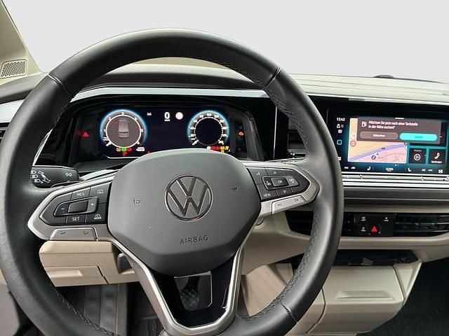 Gebraucht VW Multivan Life 150 PS (110 kW) 2025 Blau Van