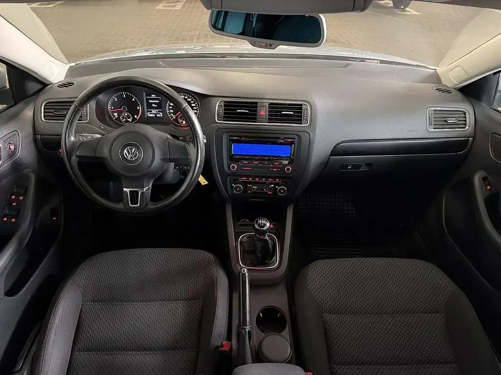Gebraucht VW Jetta Comfortline 105 PS (77 kW) 2011 Silber Limousine